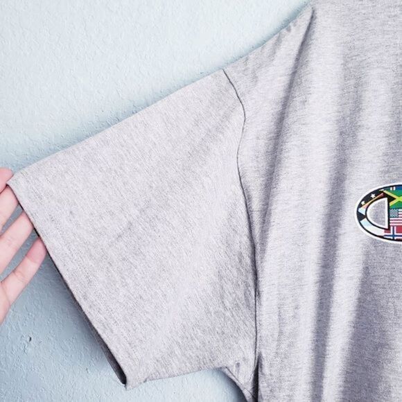 ‎Champion - Picture 2 of 6